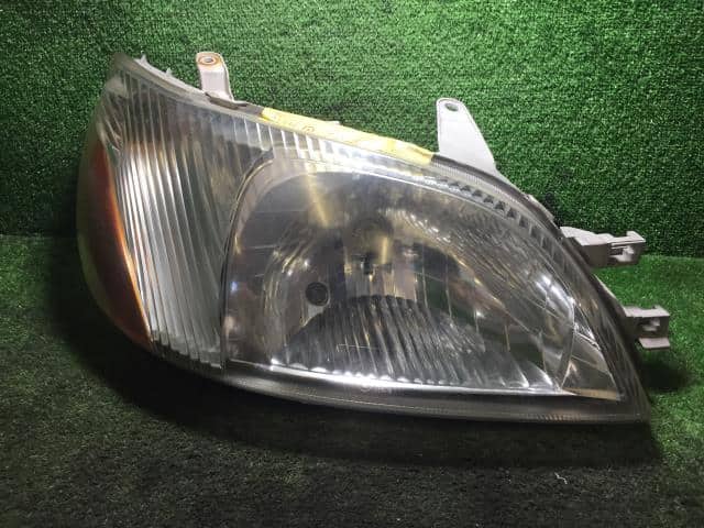 Right Headlight TOYOTA Platz 2000 GH-SCP11