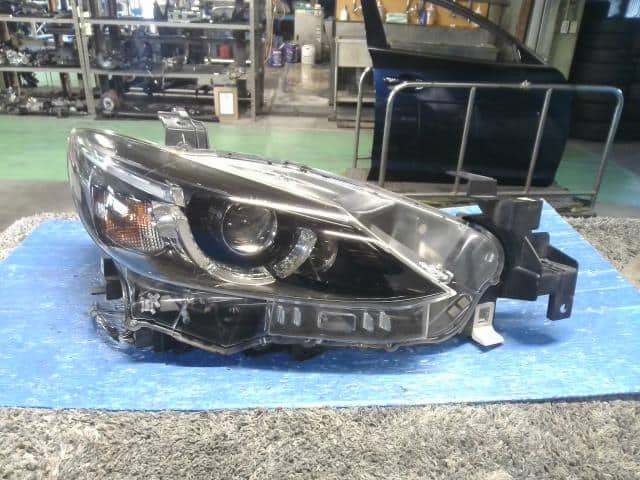 Right Headlight MAZDA Atenza 2017 LDA-GJ2FP G46N51031G