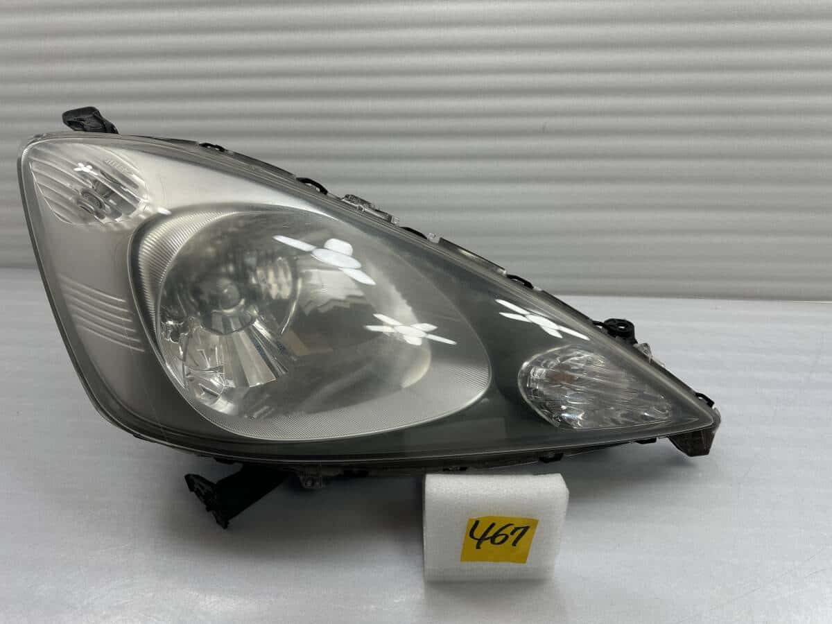 Honda Fit shuttle hybrid GP2 Right headlight