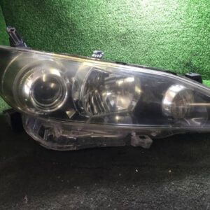 Right Headlight TOYOTA Wish 2010 DBA-ZGE20G