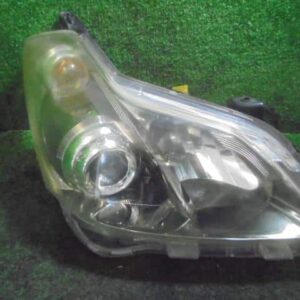 Right Headlight TOYOTA Blade 2006 DBA-AZE156H