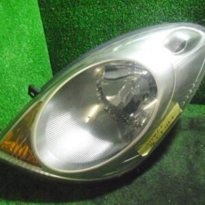 X-trail Right headlight xenon T30 NT30 Early Model 1670