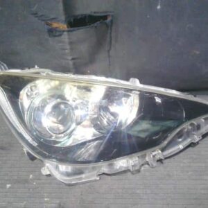 Right Headlight TOYOTA Aqua 2014 DAA-NHP10