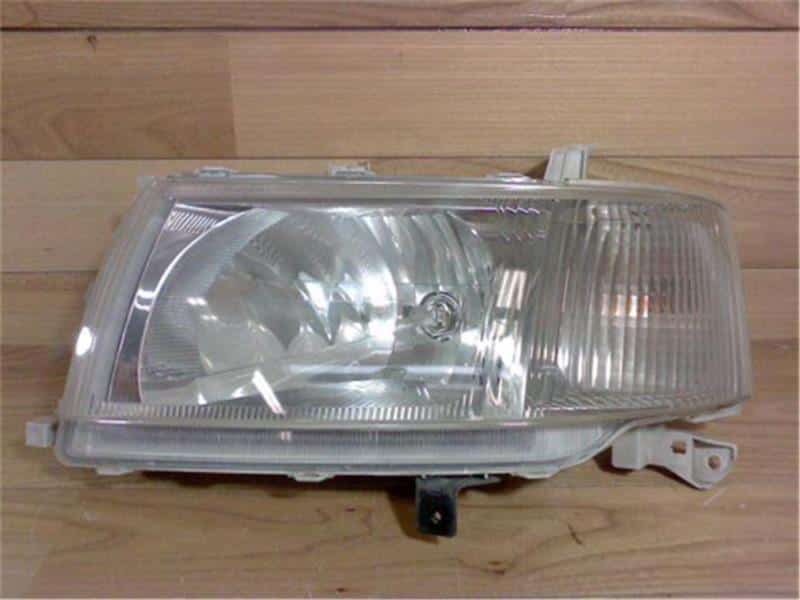 Right Headlight TOYOTA Probox Van 2005 CBE-NCP50V