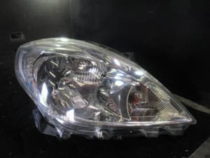 Right Headlight NISSAN Latio 2012 DBA-N17